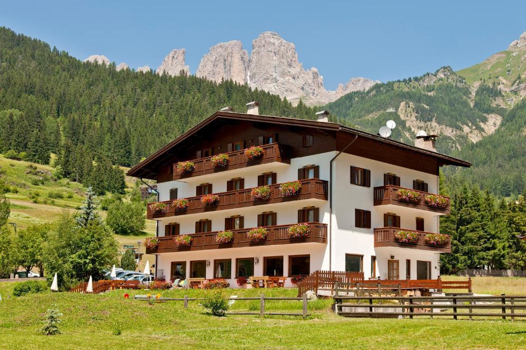 Cesa Edelweiss Living & Spa Campitello di Fassa Exterior foto